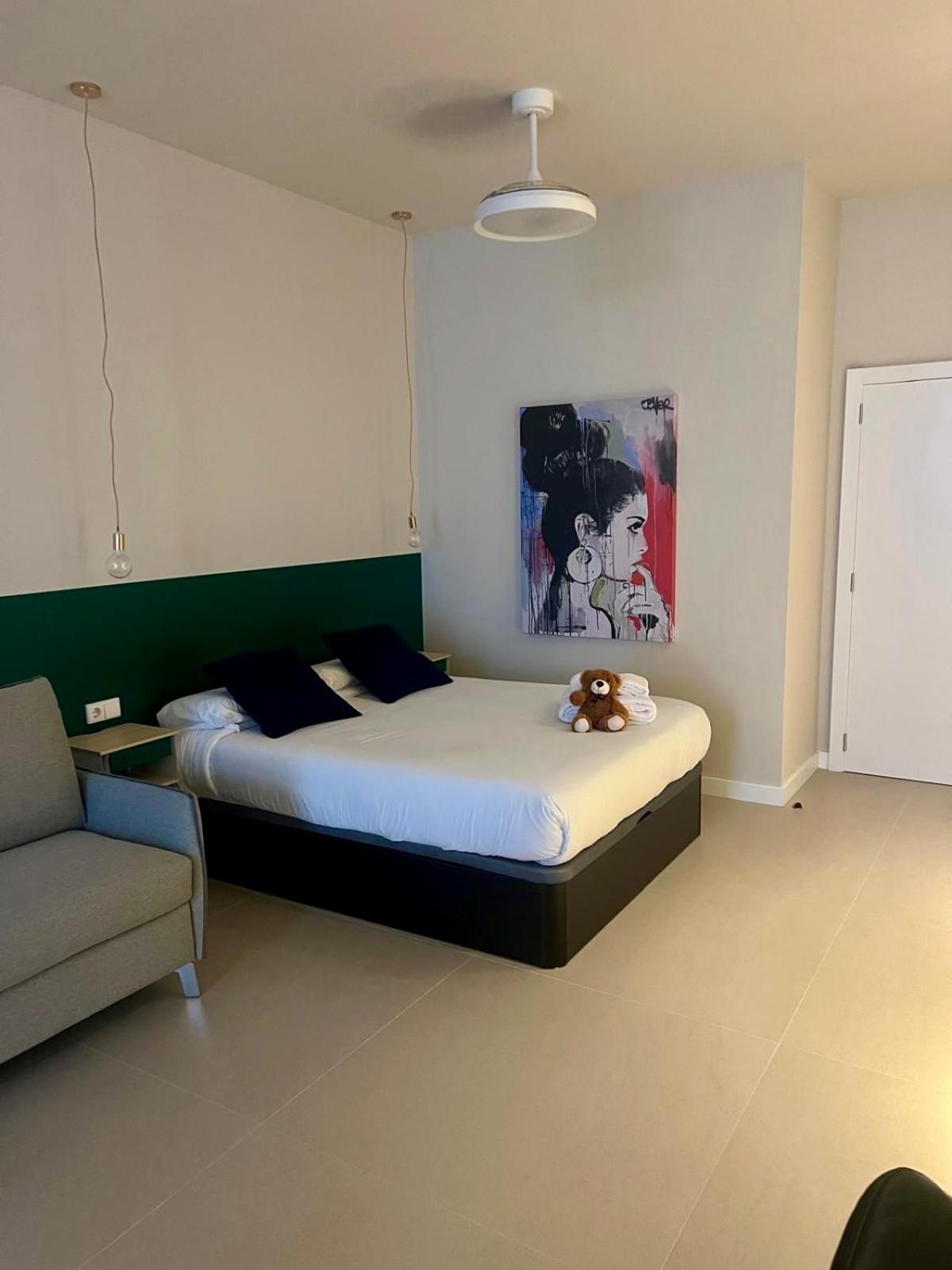 Osito Hub - Colomer Valencie Exteriér fotografie