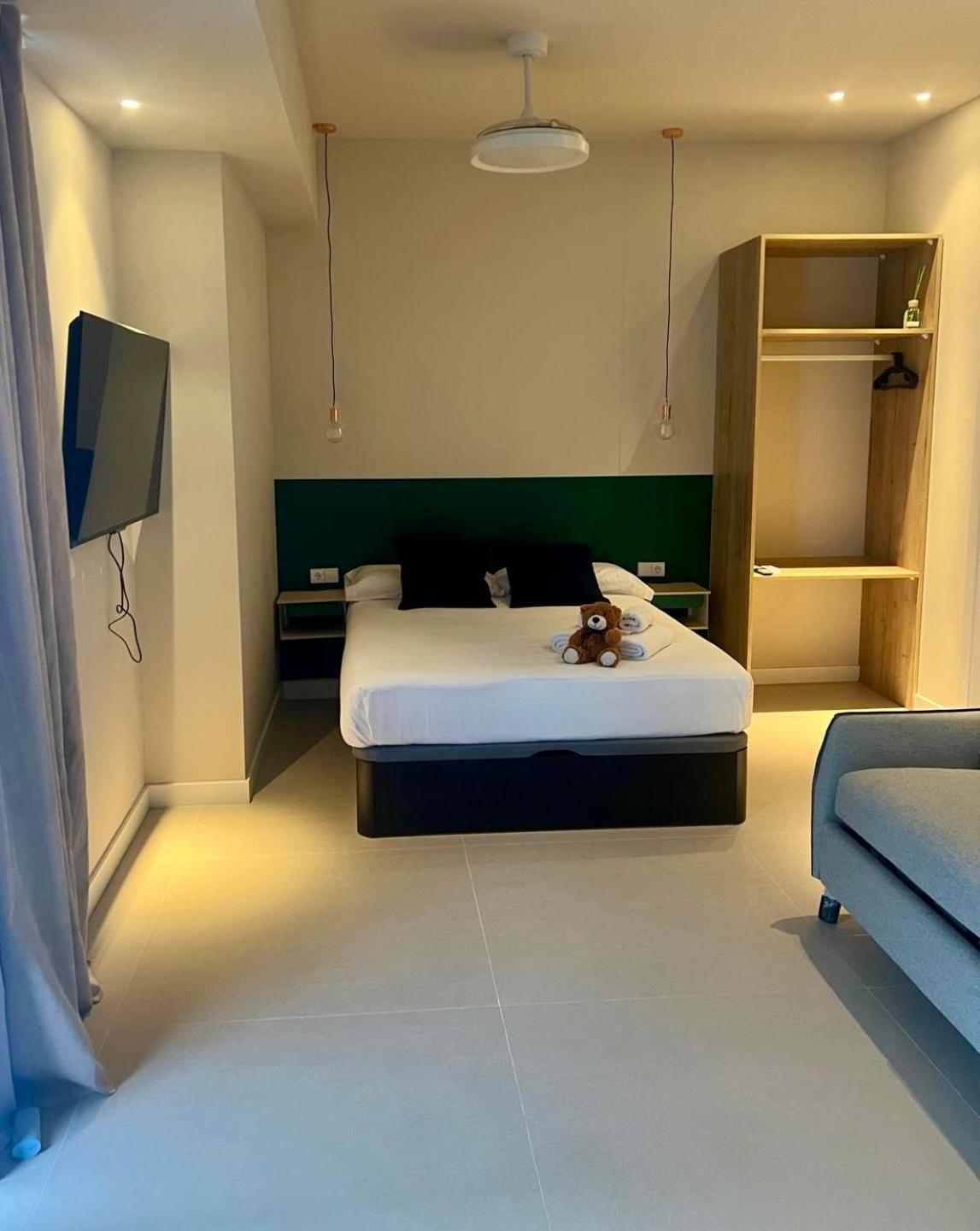 Osito Hub - Colomer Valencie Exteriér fotografie